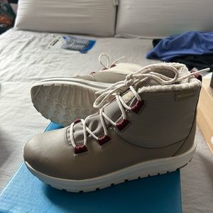 Columbia Maritza shorty 9.5